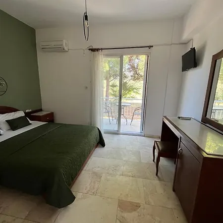 Lamar Penzion Órmos Prínou